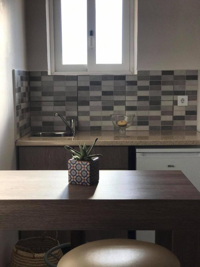 לגאנאס Derekas Studios & Apartments מראה חיצוני תמונה